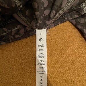 Lululemon leggings, great condition